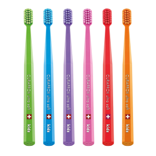 CURAPROX Kids Детска четка за зъби 5500, Различни цветове, 1 бр. CURAPROX Kids Детска четка за зъби 5500, Различни цветове, 1 бр.